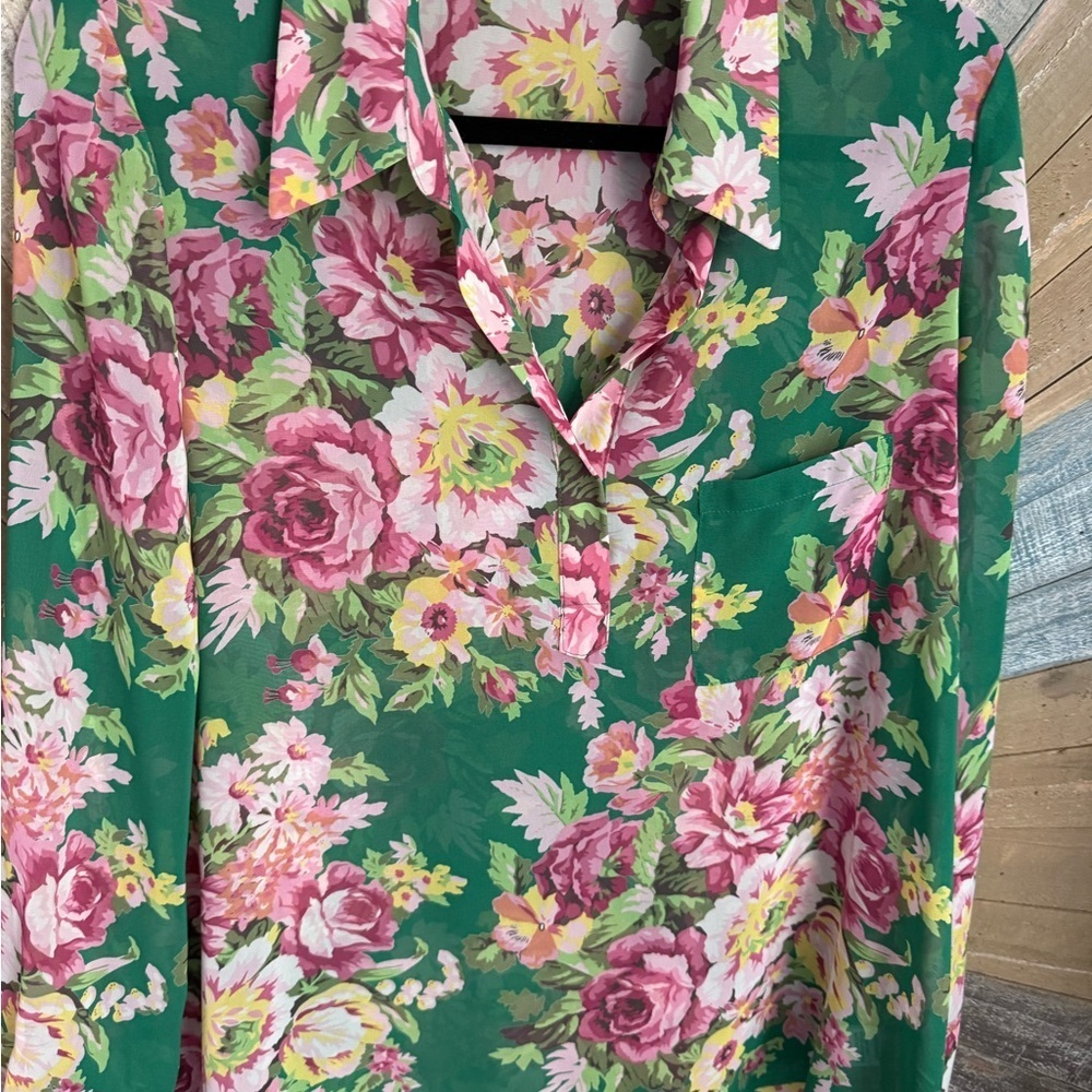 Pleione floral boho blouse like new size small somewhat sheer - Picture 3 of 6
